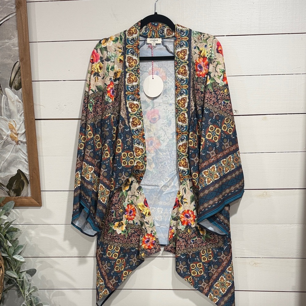 Umgee Navy and Cream Floral Open-Front Kimono